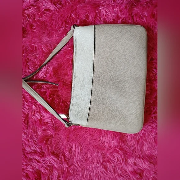 Kate Spade Crossbody, Cream and White Purse, Pebble Leather Bag - Picture 4 of 7